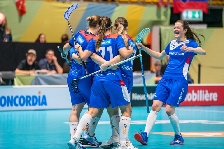 MS vo florbale žien: Slovensko - Lotyšsko 7:5. Pripisujeme si prvú výhru na šampionáte!